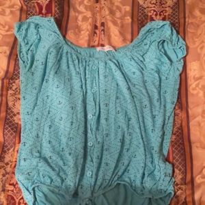 Shirt that ties at the end